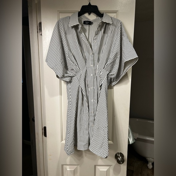NEW NWT Annabelle Striped Mini Shirt Dress
size Medium- Sold Out Online - Picture 4 of 6